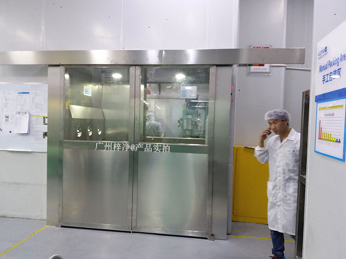 自动门风淋室作为洁净室人员净化的关键设备