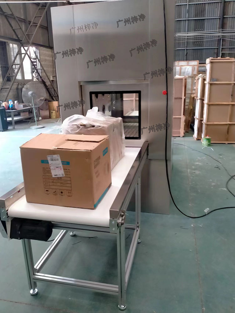 输送线风淋传递窗与输送线货淋室是洁净室中用于物品传递和空气净化的关键设备。