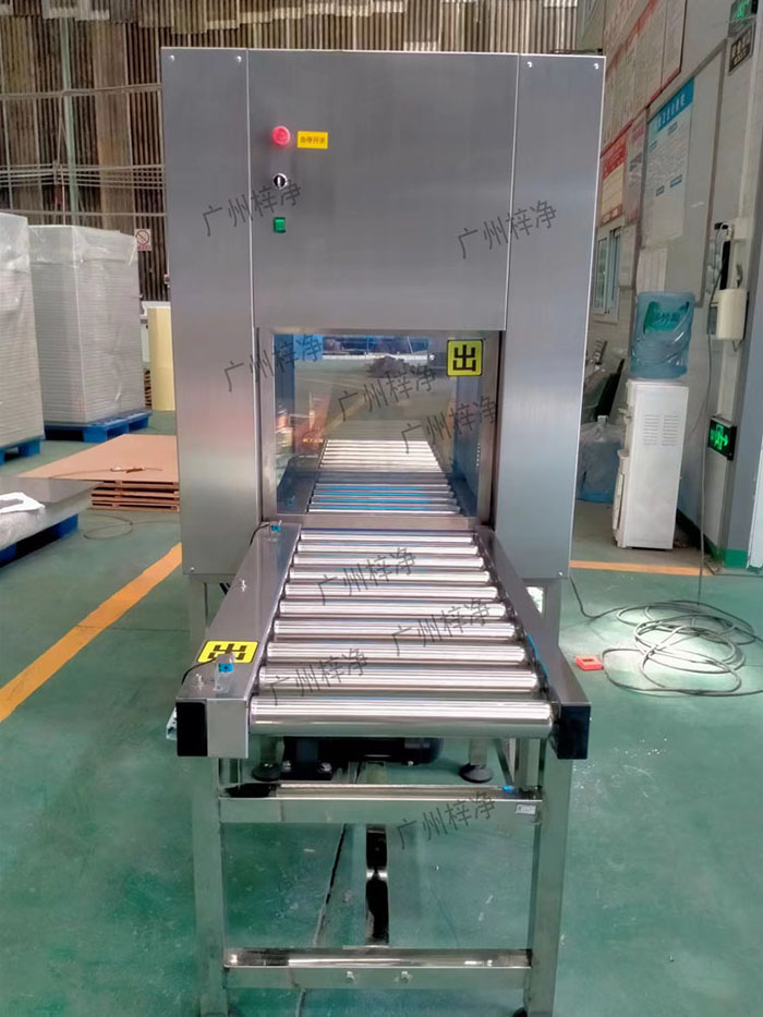 输送线风淋传递窗与输送线货淋室是洁净室中用于物品传递和空气净化的关键设备。