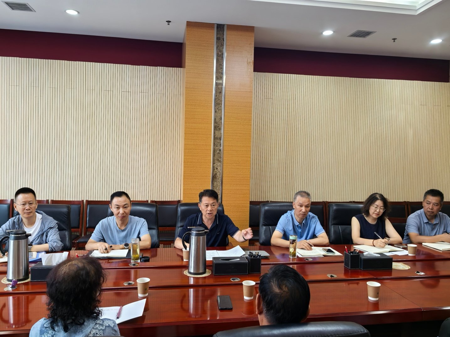 酷暑送清凉 关爱润心田 院工会深入开
